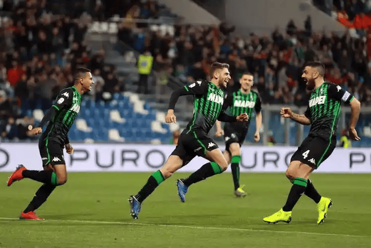 意甲焦点战：萨索洛VS帕尔马，残阵对决谁主沉浮？